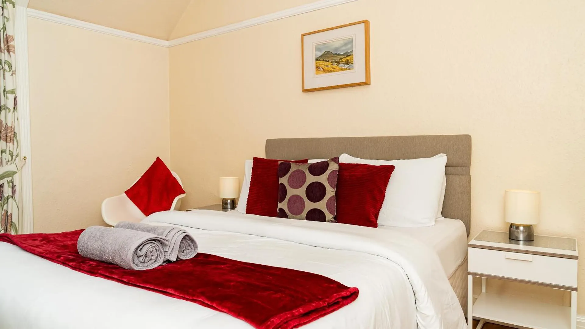 アパート Luxury 4-Bedroom Townhouse, Free Parking, Near Portobello Beach, Sleeps 8 エディンバラ イギリス