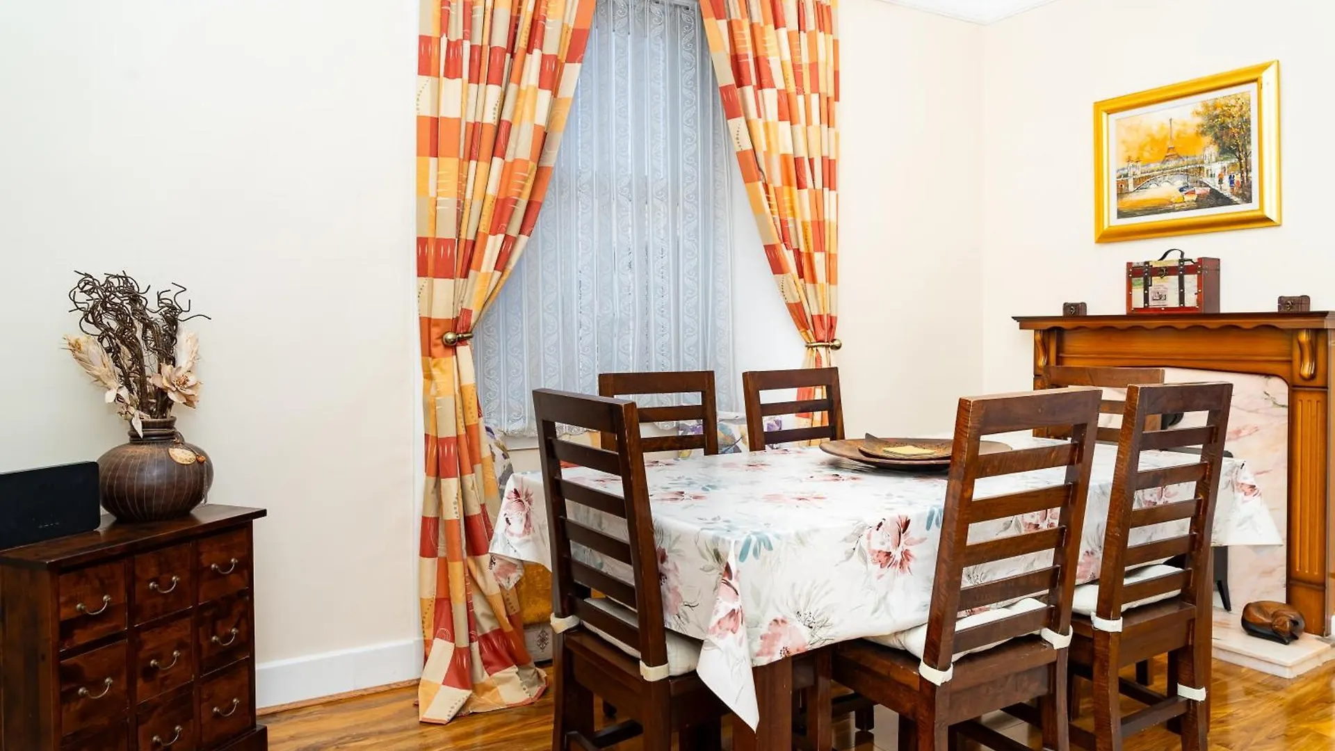 Luxury 4-Bedroom Townhouse, Free Parking, Near Portobello Beach, Sleeps 8 エディンバラ
