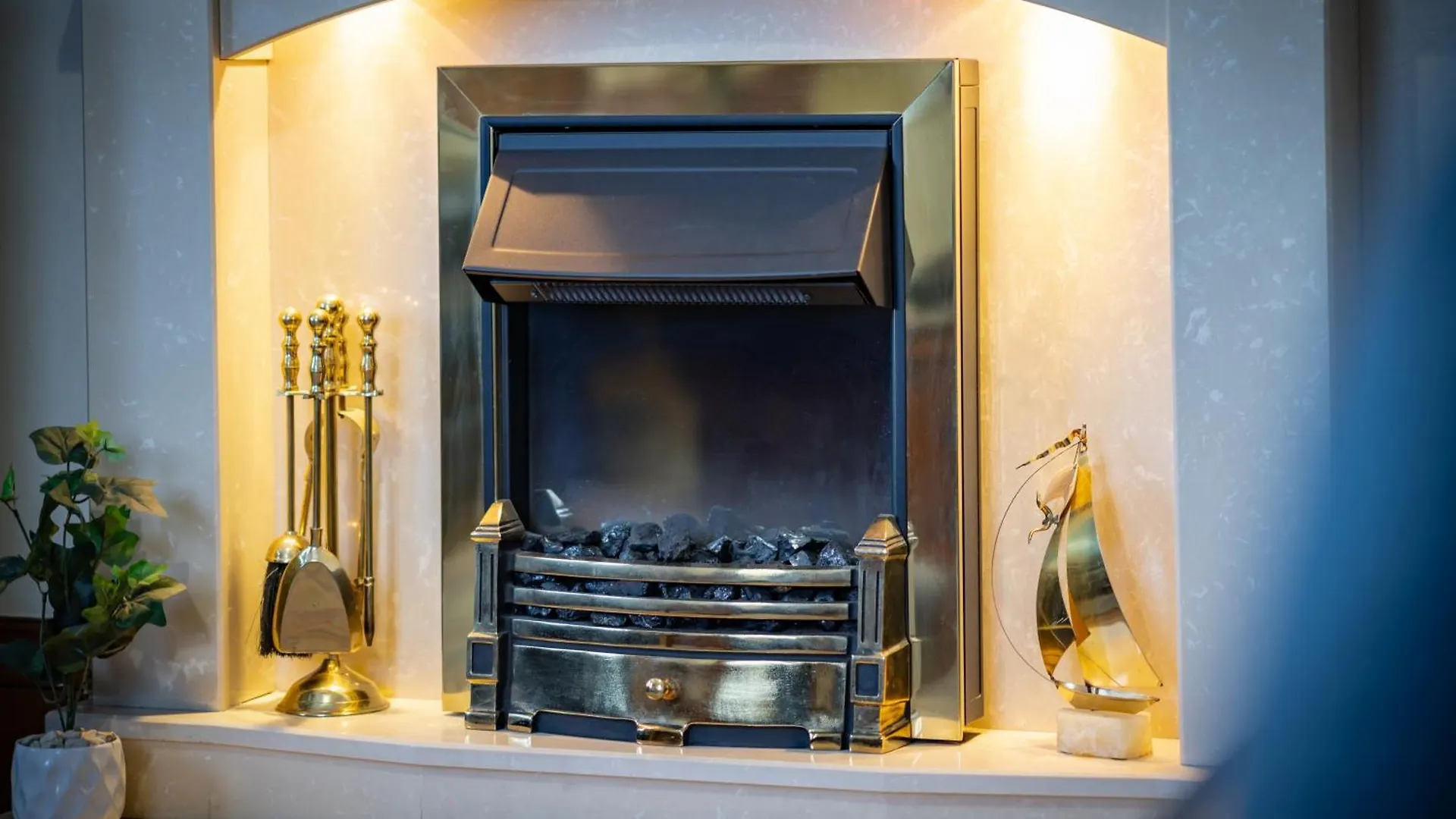 Luxury 4-Bedroom Townhouse, Free Parking, Near Portobello Beach, Sleeps 8 Edinburgh 0*,