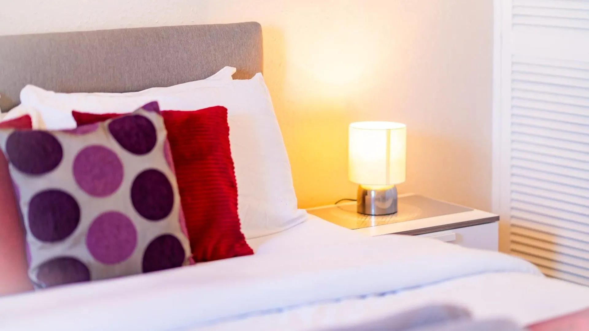 Luxury 4-Bedroom Townhouse, Free Parking, Near Portobello Beach, Sleeps 8 Edinburgh 0*,  Egyesült Királyság