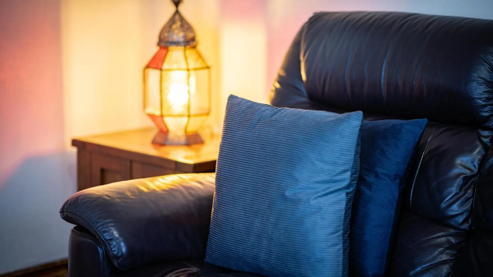 アパート Luxury 4-Bedroom Townhouse, Free Parking, Near Portobello Beach, Sleeps 8 エディンバラ